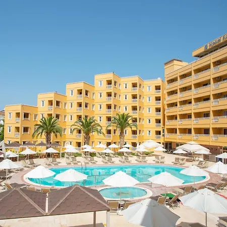 Esra And Family ホテル