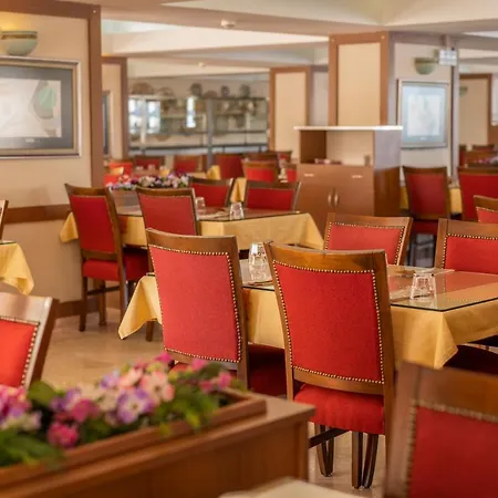 Esra And Family Hotell Didim