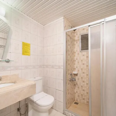 Esra And Family Hotell