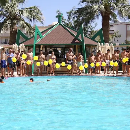 Esra And Family ディディム