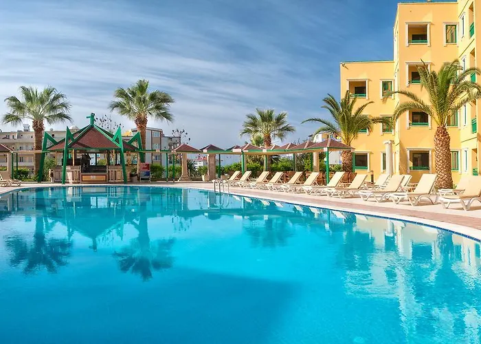 Otel Esra And Family 3*