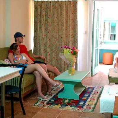 Esra And Family 3* ديديم