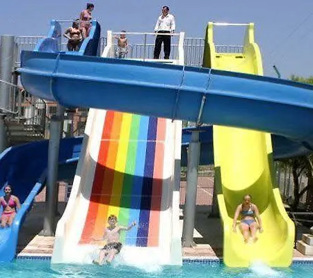 Esra And Family فندق 3*